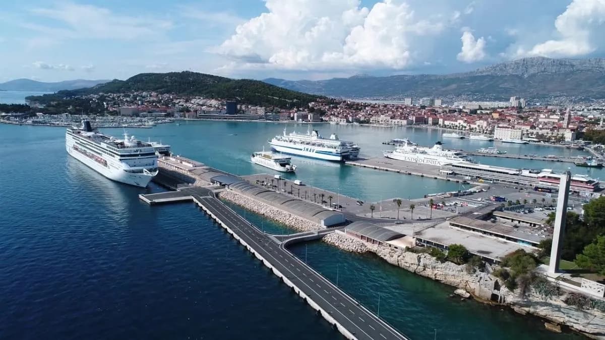 Ferry Ports — private ferry-port transfer in Split with Dalmotion Tours